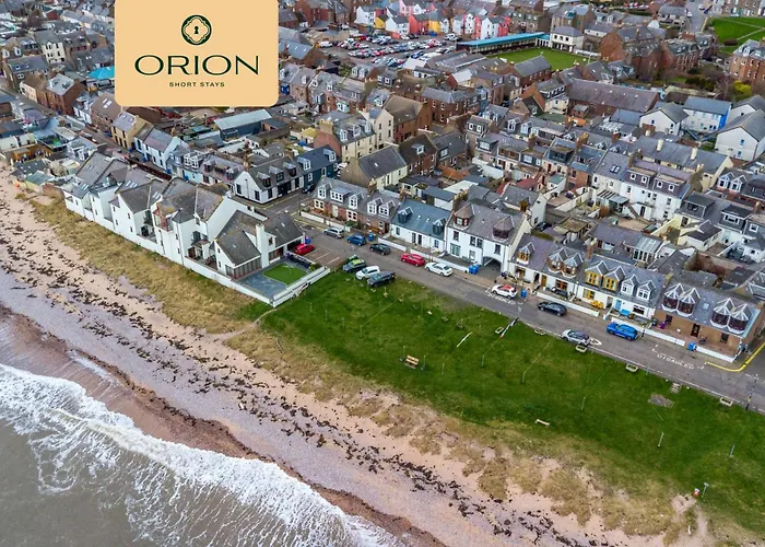 Creel Cottage No 4, Panoramic Sea Views, Beach Front Access, Free Parking, Fully Equipped, 2Mins To Pier, Walking Trail At The Cliffs, Long Stay Rates And Reduced Price Guaranteed - Only By Orion Short Stays
