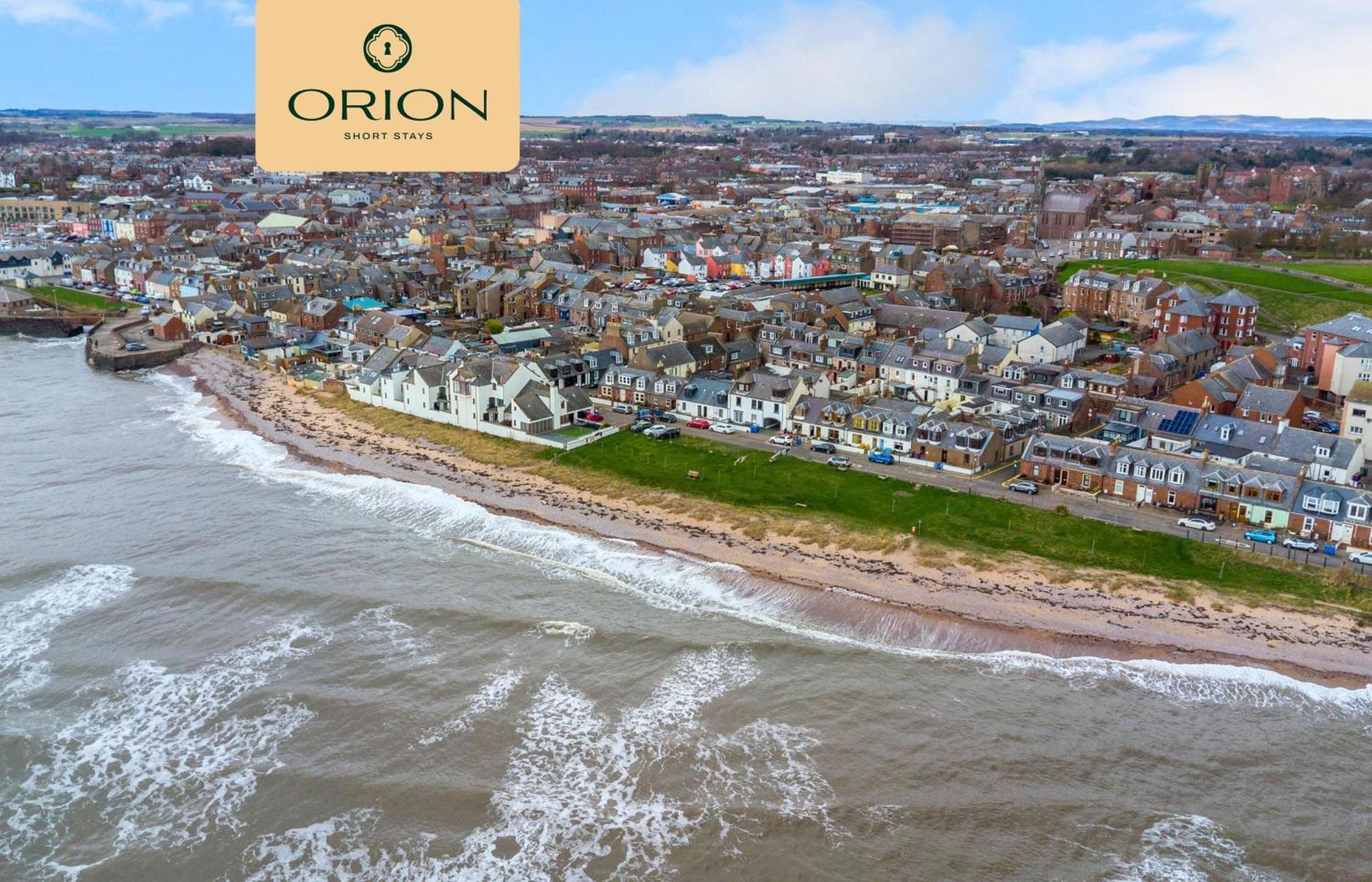Creel No 4, Panoramic Sea Views, Front Access, Free Parking, Fully Equipped, 2mins To Pier, Walking Trail At The Cliffs, Long Rates And Reduced Price Guaranteed - Only By Orion Short Holiday home *