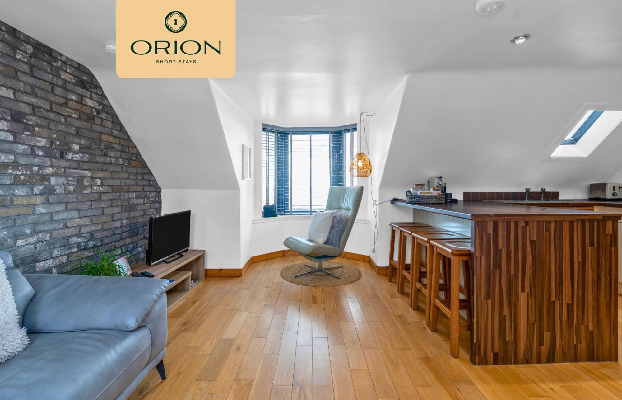 Creel No 4, Panoramic Sea Views, Front Access, Free Parking, Fully Equipped, 2mins To Pier, Walking Trail At The Cliffs, Long Rates And Reduced Price Guaranteed - Only By Orion Short *