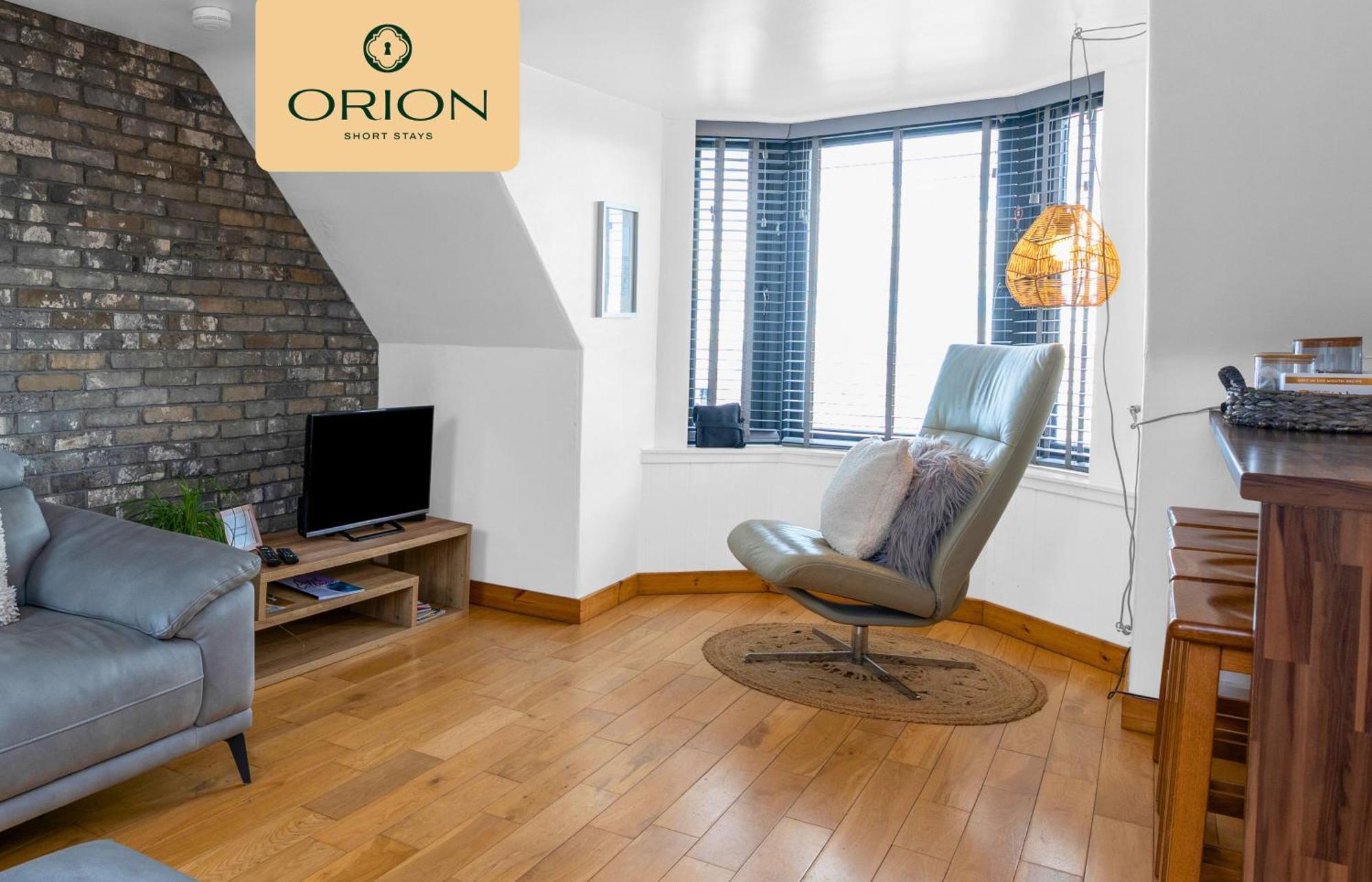 Creel No 4, Panoramic Sea Views, Front Access, Free Parking, Fully Equipped, 2mins To Pier, Walking Trail At The Cliffs, Long Rates And Reduced Price Guaranteed - Only By Orion Short Arbroath