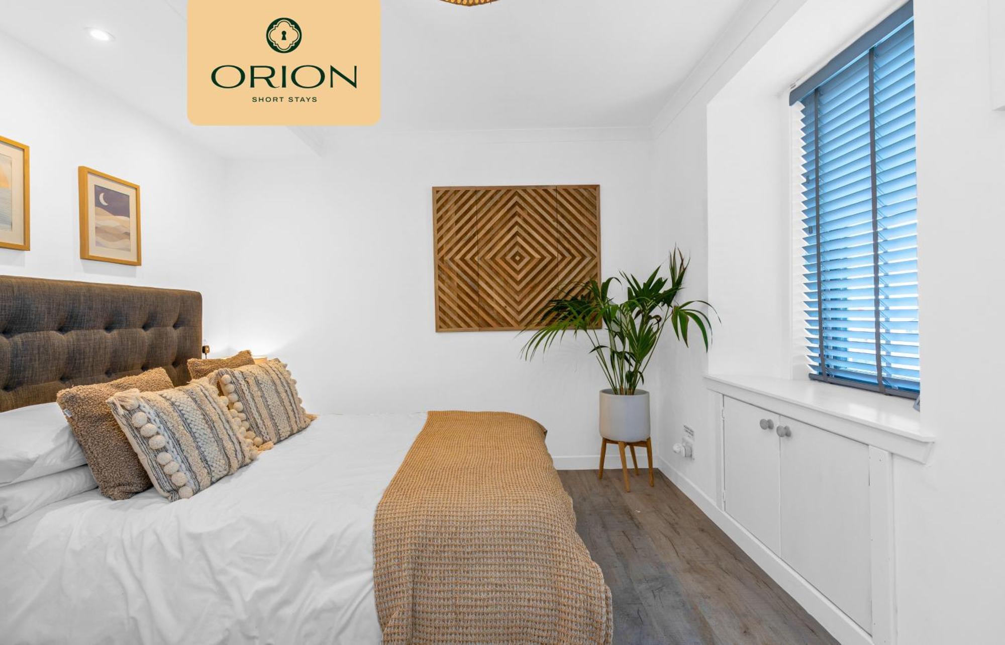 Creel No 4, Panoramic Sea Views, Front Access, Free Parking, Fully Equipped, 2mins To Pier, Walking Trail At The Cliffs, Long Rates And Reduced Price Guaranteed - Only By Orion Short